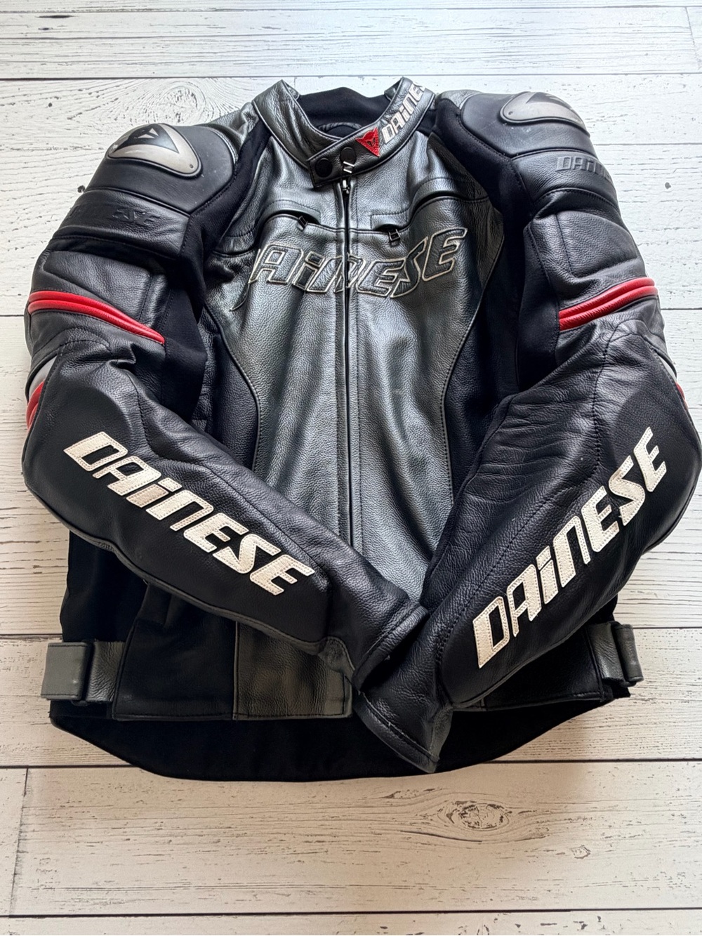 Dainese Leather Motorcycle Jacket - Size 50 - Picture 3 of 10